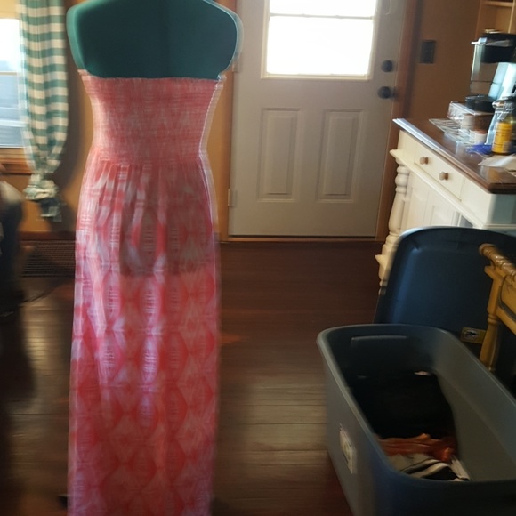 Pink and white tube top dress🎆5 for 30🎆 - Picture 2 of 4